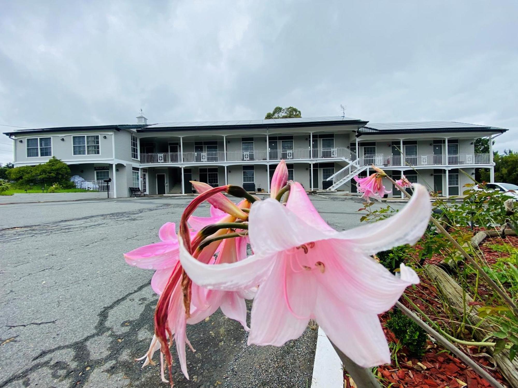 Colonial Lodge Motor Inn Yass Eksteriør bilde