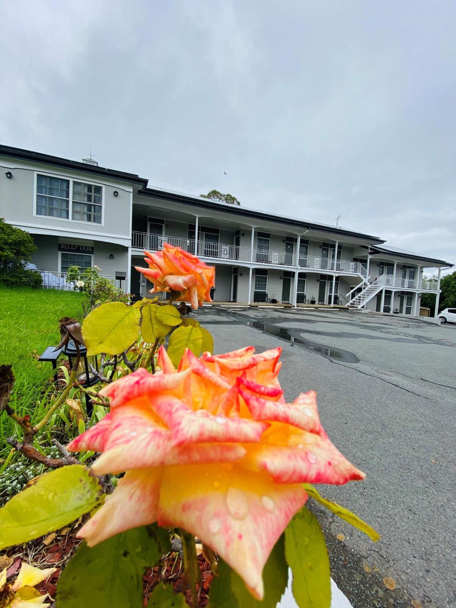 Colonial Lodge Motor Inn Yass Eksteriør bilde